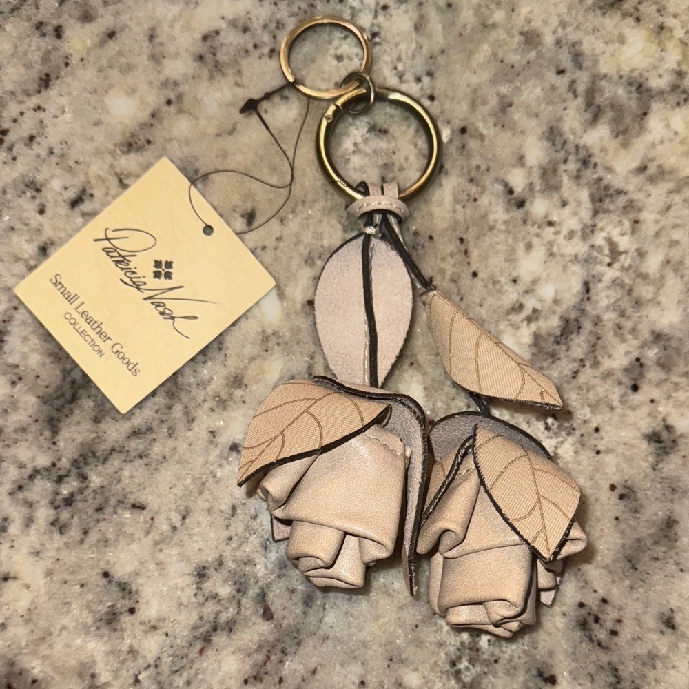 Patricia Nash Floral Cream Leather Key Holder